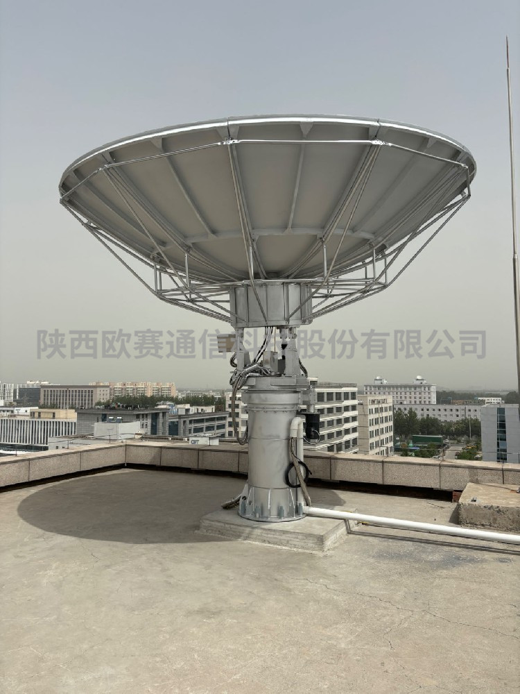 OS-FA45 4.5米P频段半转台电动卫星通信天线